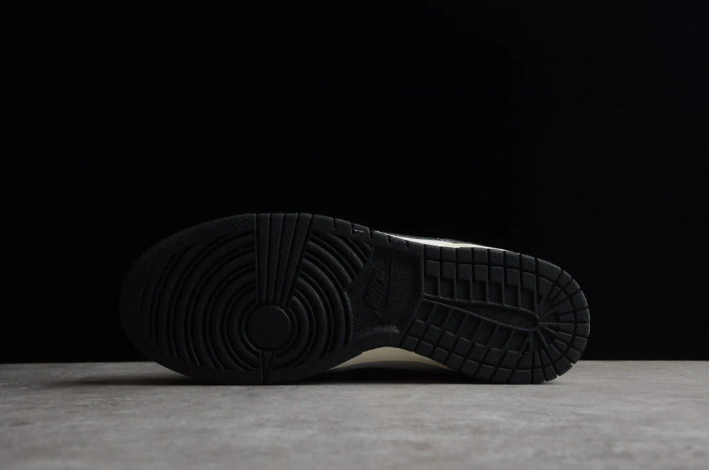NK Dunk Low W Light Smoke Grey by Air Jordan