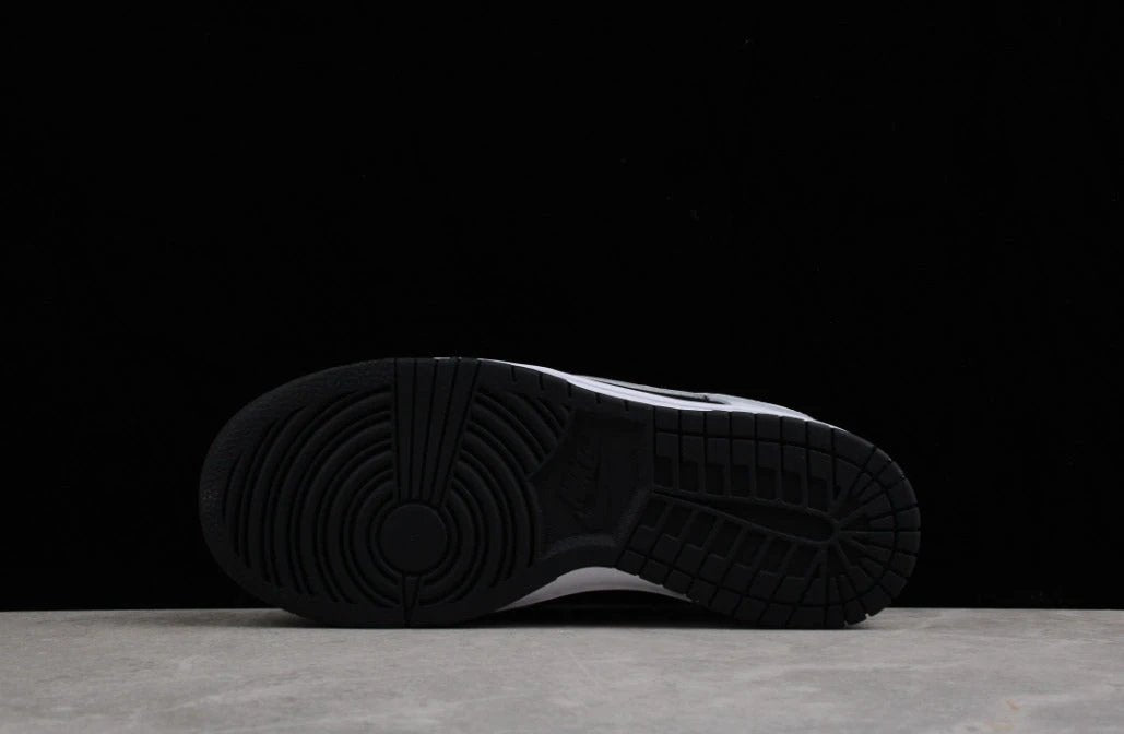 NK Dunk Low-Top White Black by Air Jordan