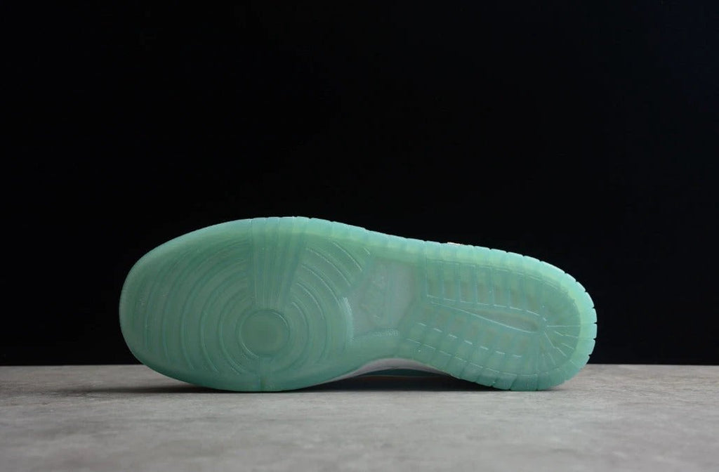 NK Dunk Low Scrap Shapeless by Air Jordan