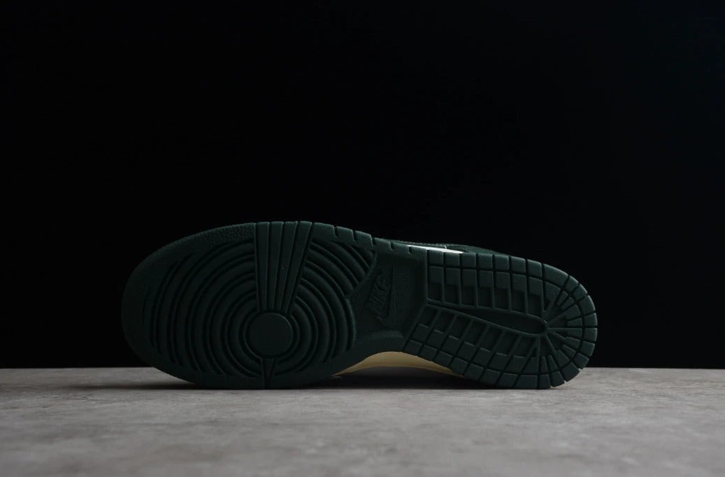NK Dunk Low Vintage Green by Air Jordan