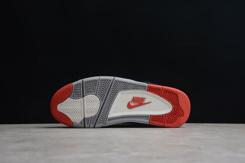 Air Jordan 4 Retro OG 'Bred' 2019 by Air Jordan