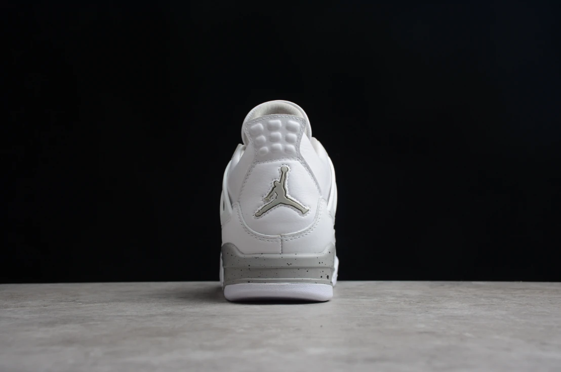 Air Jordan 4 Retro “White Cat” by Air Jordan