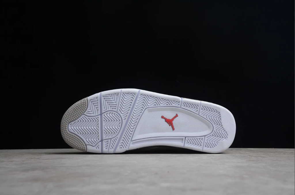 Air Jordan 4 Retro “White Cat” by Air Jordan