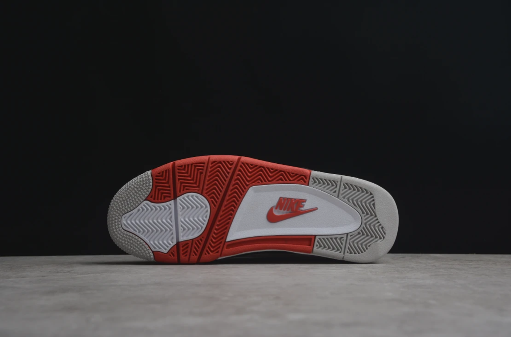 Air Jordan 4 Retro Fire Red (2020) by Air Jordan