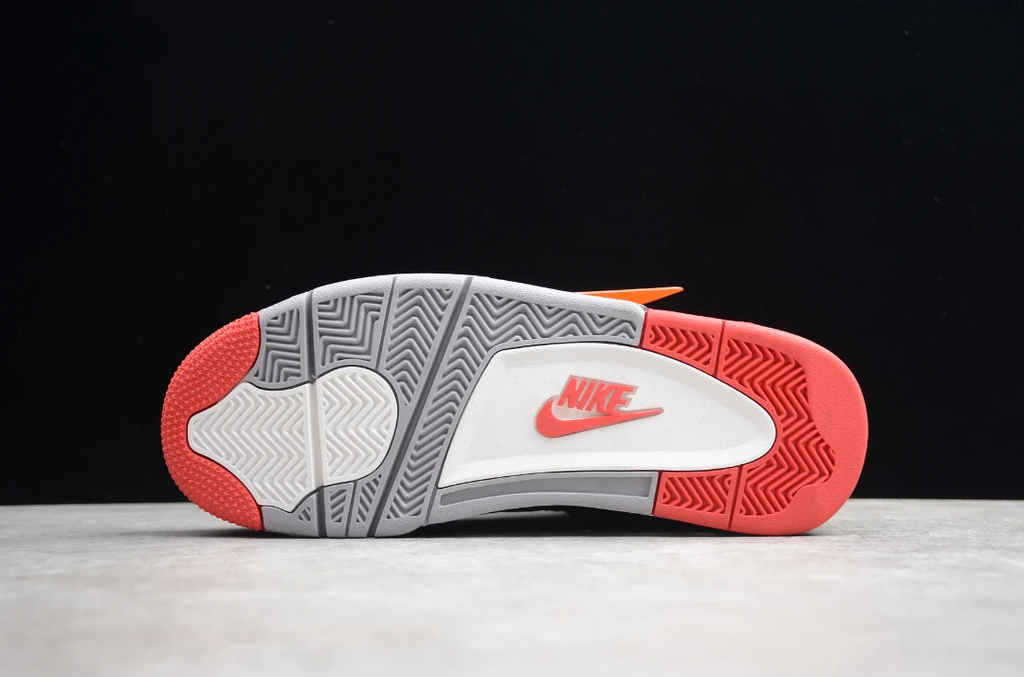 Air Jordan 4 Retro Bred (2019) by Air Jordan