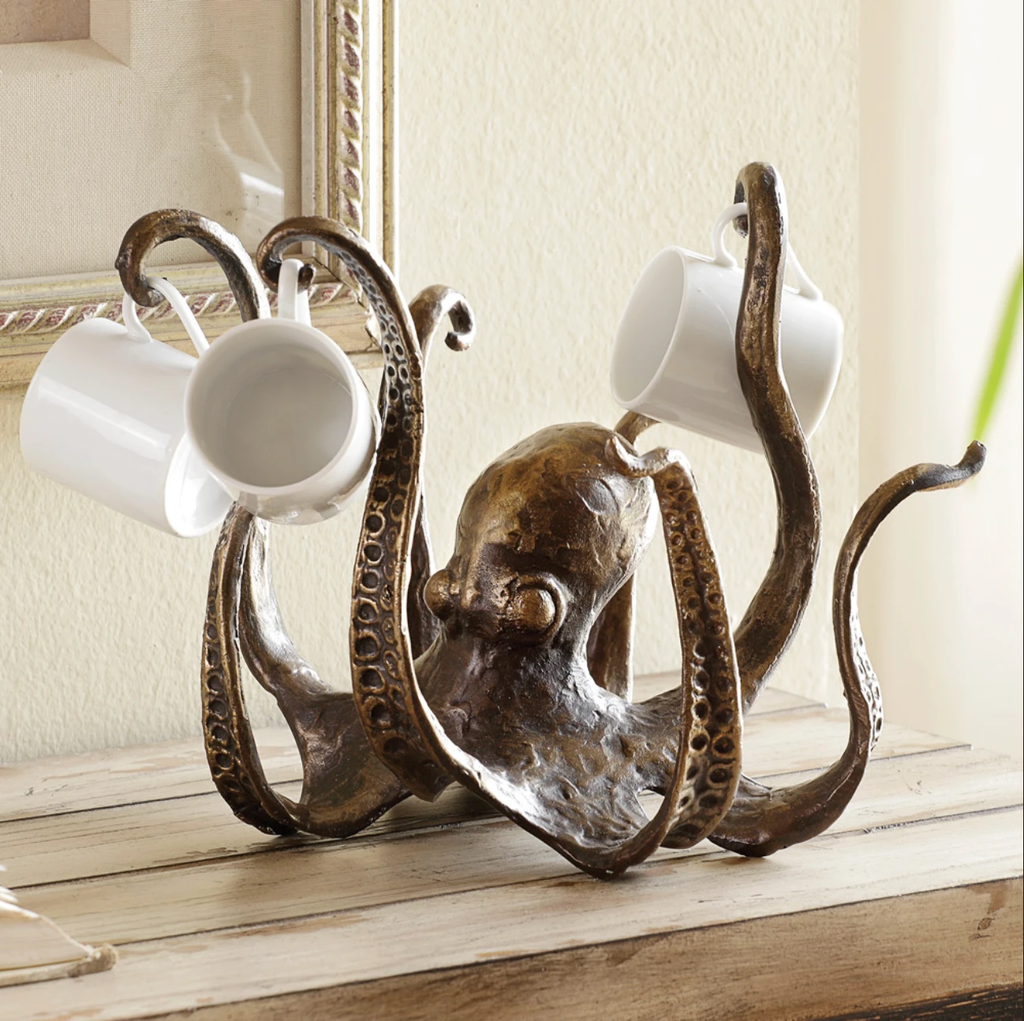 Kraken - Octopus Design Rustic Cruch Holder Bowlift by Bowlift