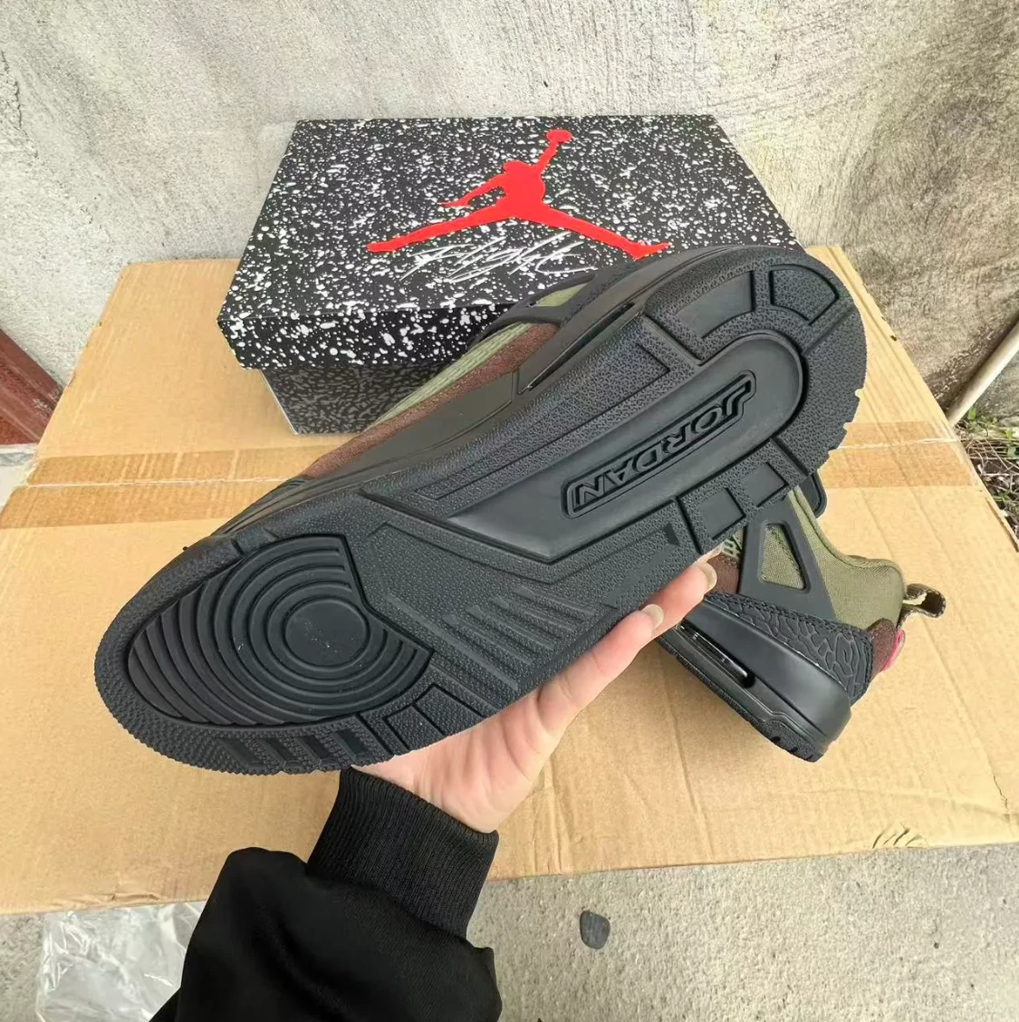 JD Spiz’ike Low Beef And Broccoli Shoes Sneakers by Air Jordan