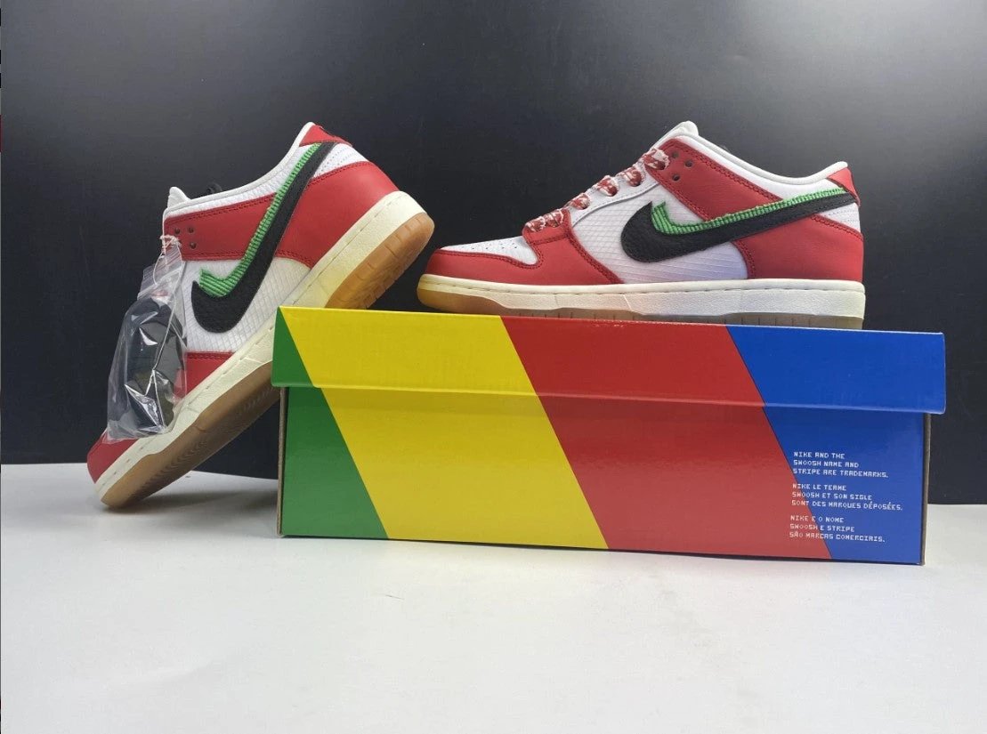 SB Dunk Frame Skate Low Shoes Sneakers by Air Jordan