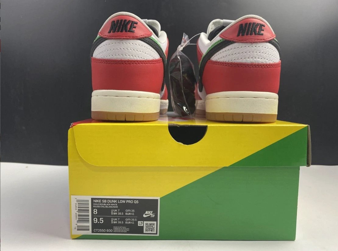 SB Dunk Frame Skate Low Shoes Sneakers by Air Jordan