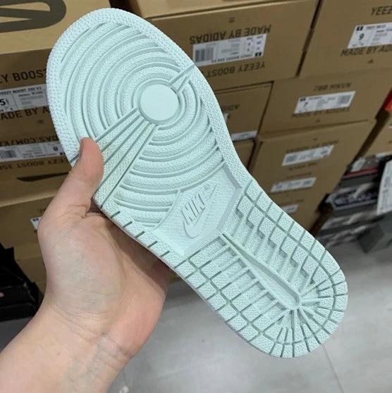 Air Jordan 1 Low “SPRUCE AURA” by Air Jordan
