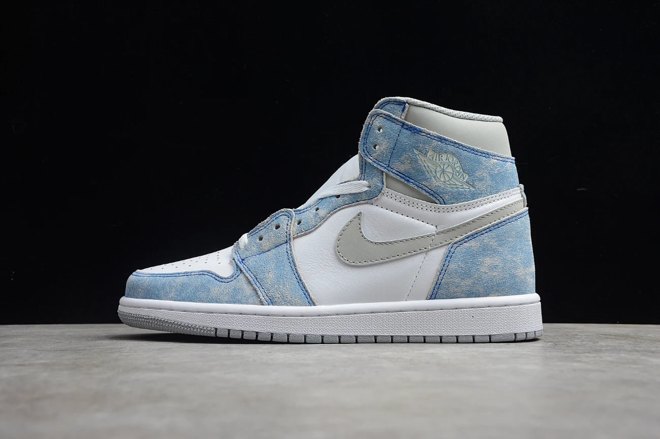 Air Jordan 1 Retro High OG Hyper Royal by Air Jordan