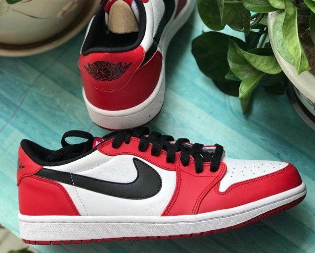 Air Jordan 1 Low OG Chicago by Air Jordan