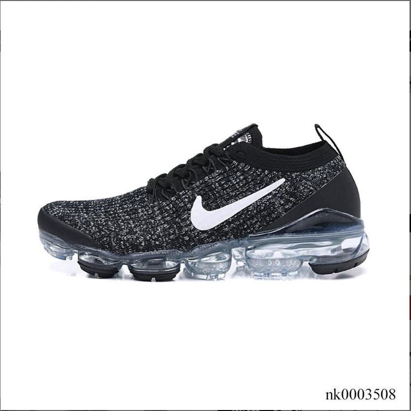 Air VaporMax Flyknit Shoes Sneakers (W) by Air Jordan