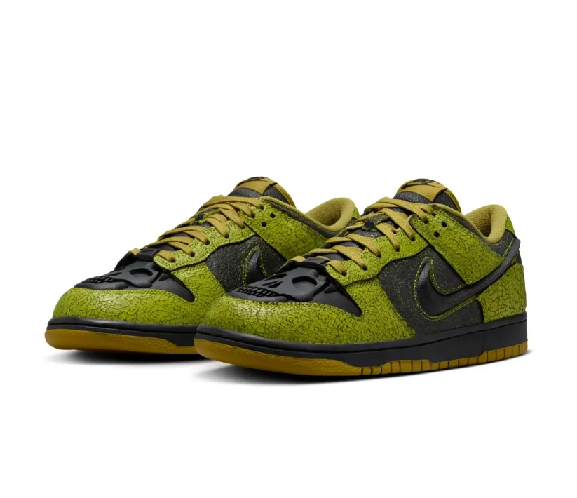 Dunk Low HalloweenSkull Toe Shoes Sneakers by Air Jordan