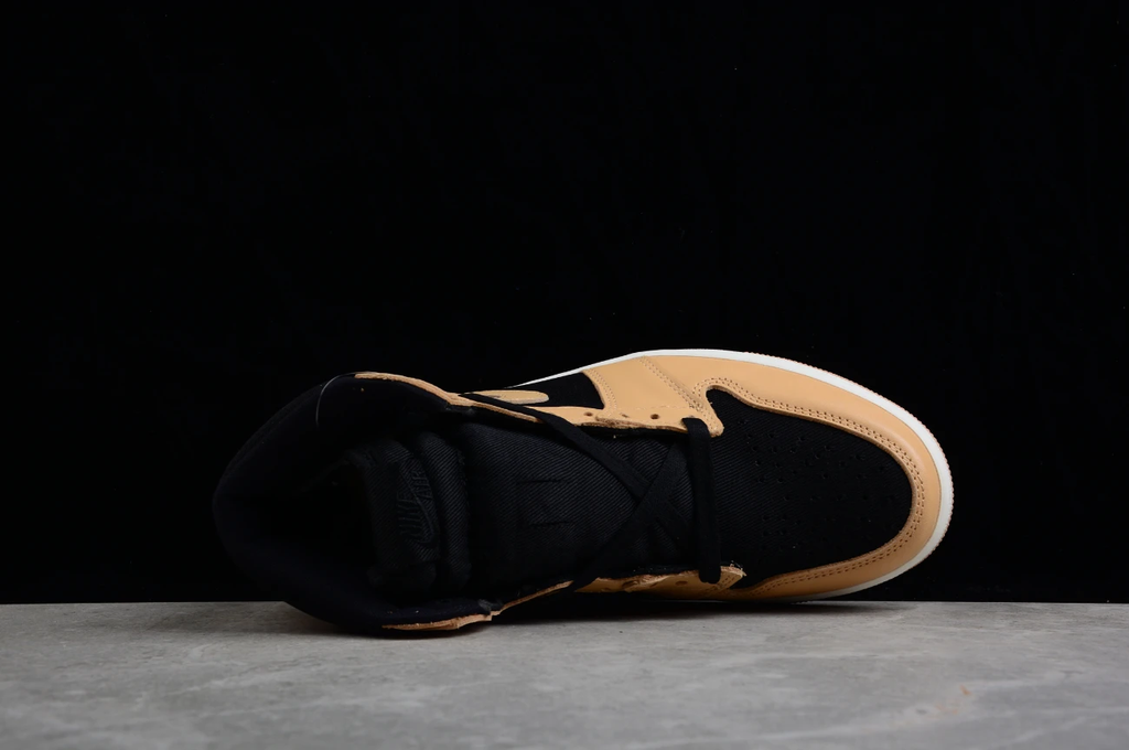 Air Jordan 1 Retro High OG Heirloom by Air Jordan