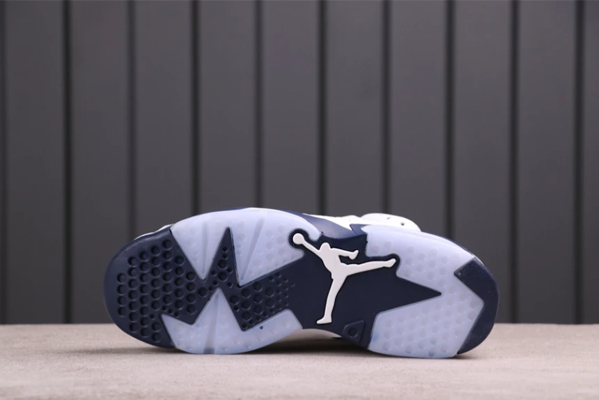Air Jordan 6 Midnight Navy Return by Air Jordan
