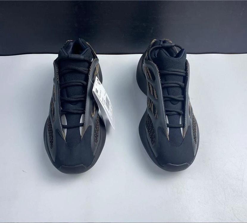 Yeezy 700 V3 Clay Brown Shoes Sneakers by Air Jordan