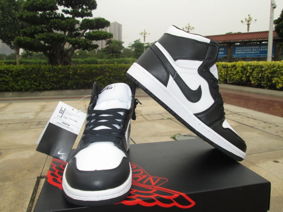 Air Jordan 1 Retro High OG Black White by Air Jordan