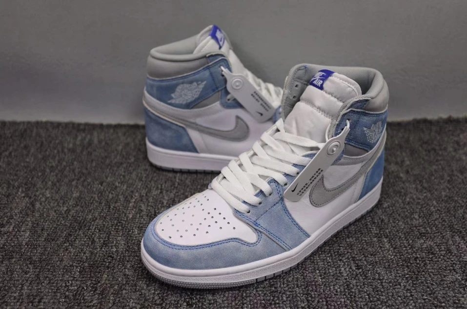 Air Jordan 1 Retro High Hyper Royal by Air Jordan