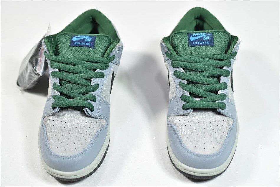 SB Dunk Low Maple Leaf Central Park Shoes Sneakers by Air Jordan