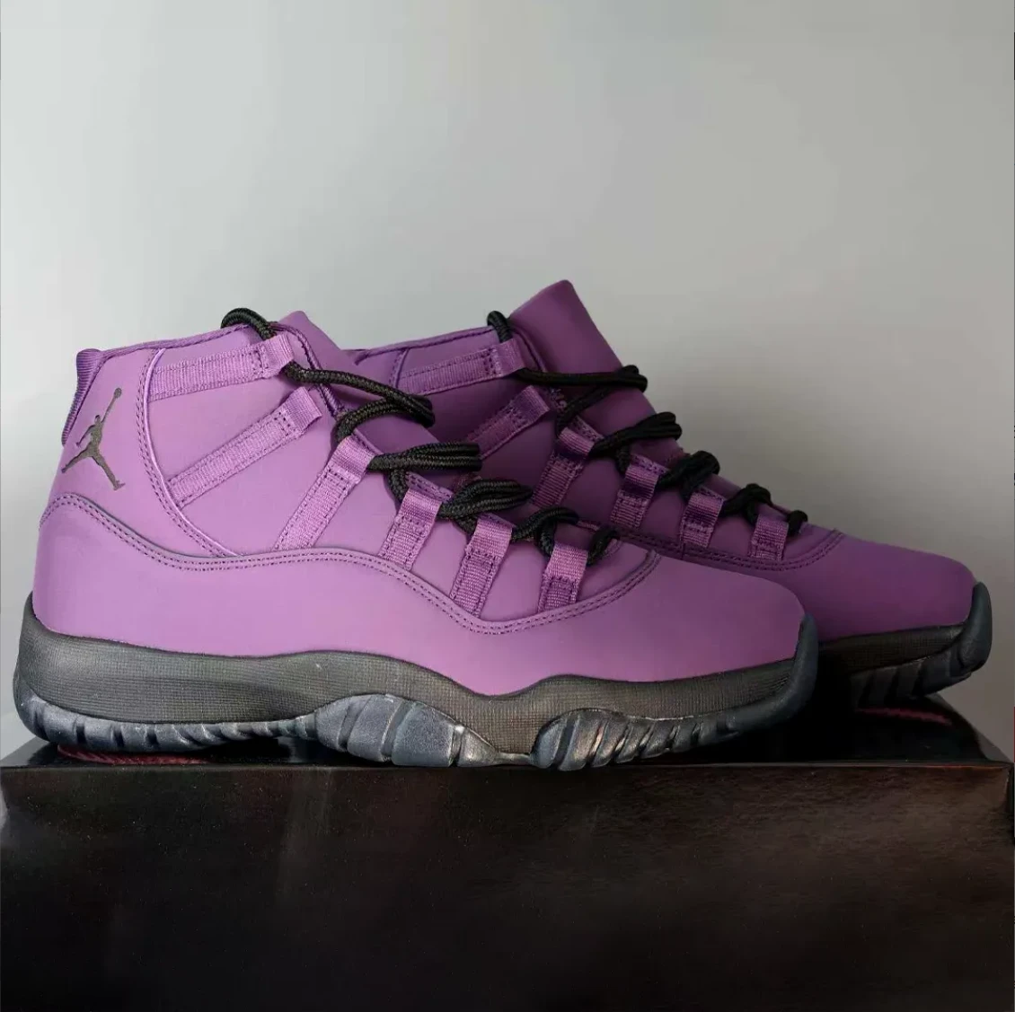 Air Jordan 11 Mojave Shoes Sneaker by Air Jordan