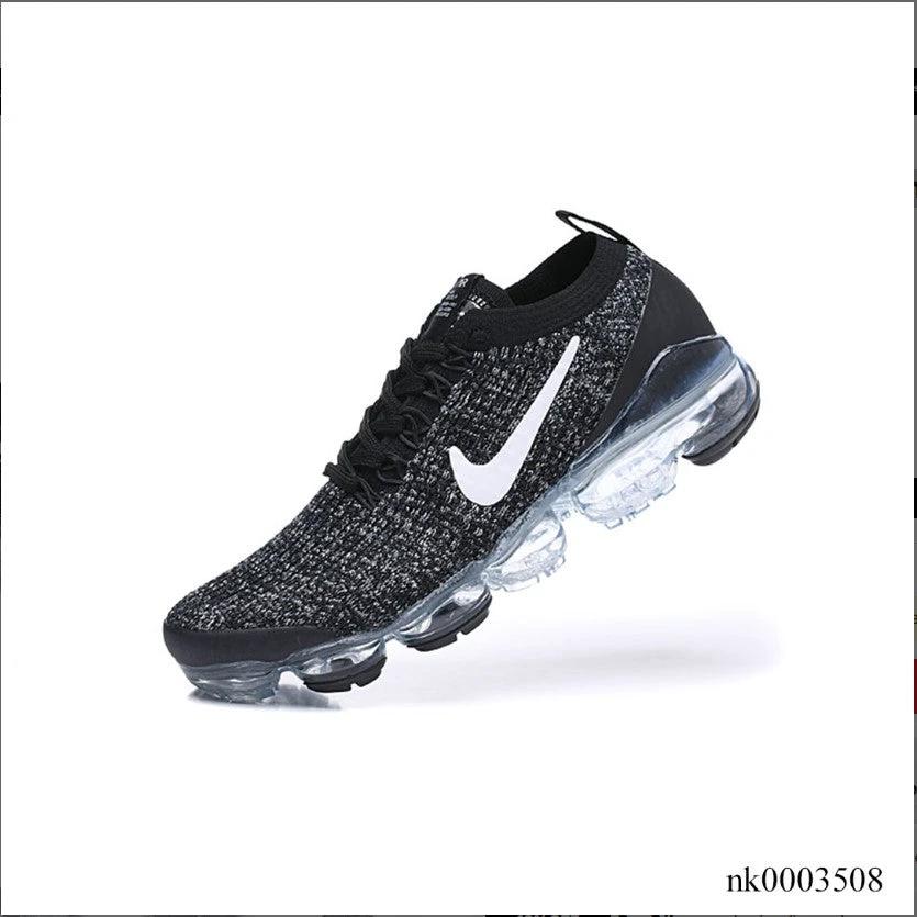 Air VaporMax Flyknit Shoes Sneakers (W) by Air Jordan