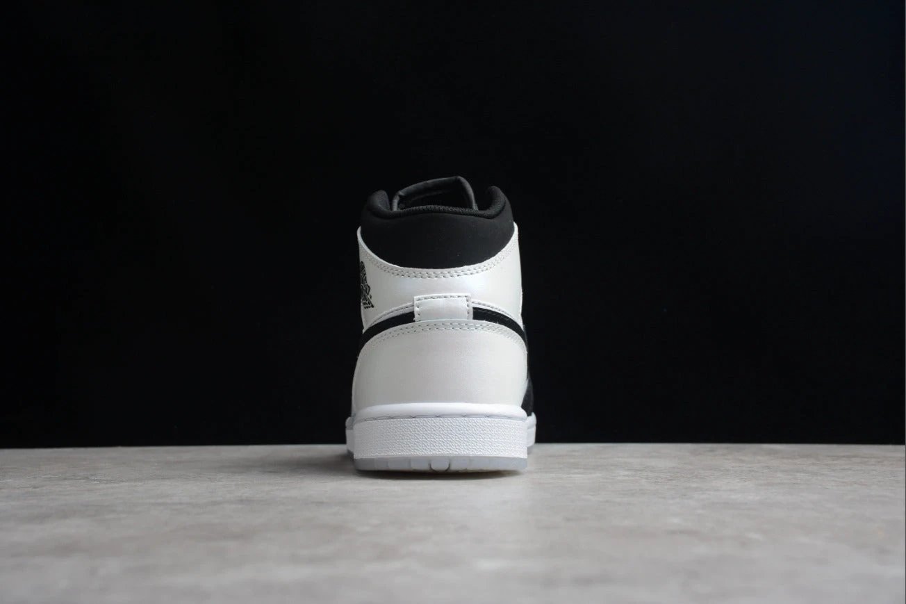 Air Jordan 1 Mid Diamond Shorts by Air Jordan