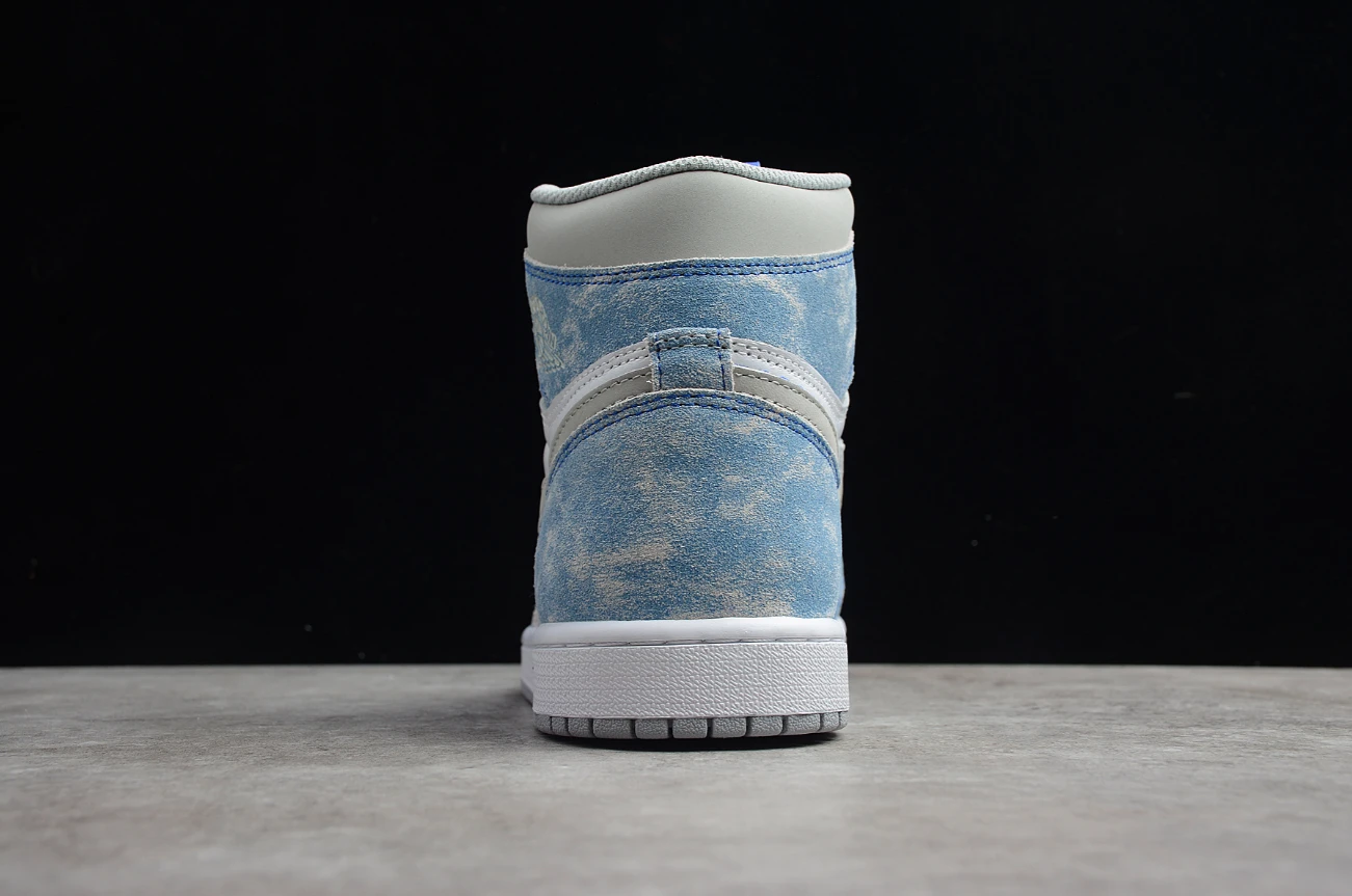 Air Jordan 1 Retro High OG Hyper Royal by Air Jordan