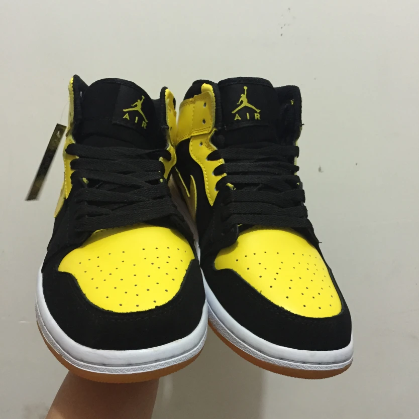 Air Jordan 1 Retro Mid OG Black Yellow by Air Jordan