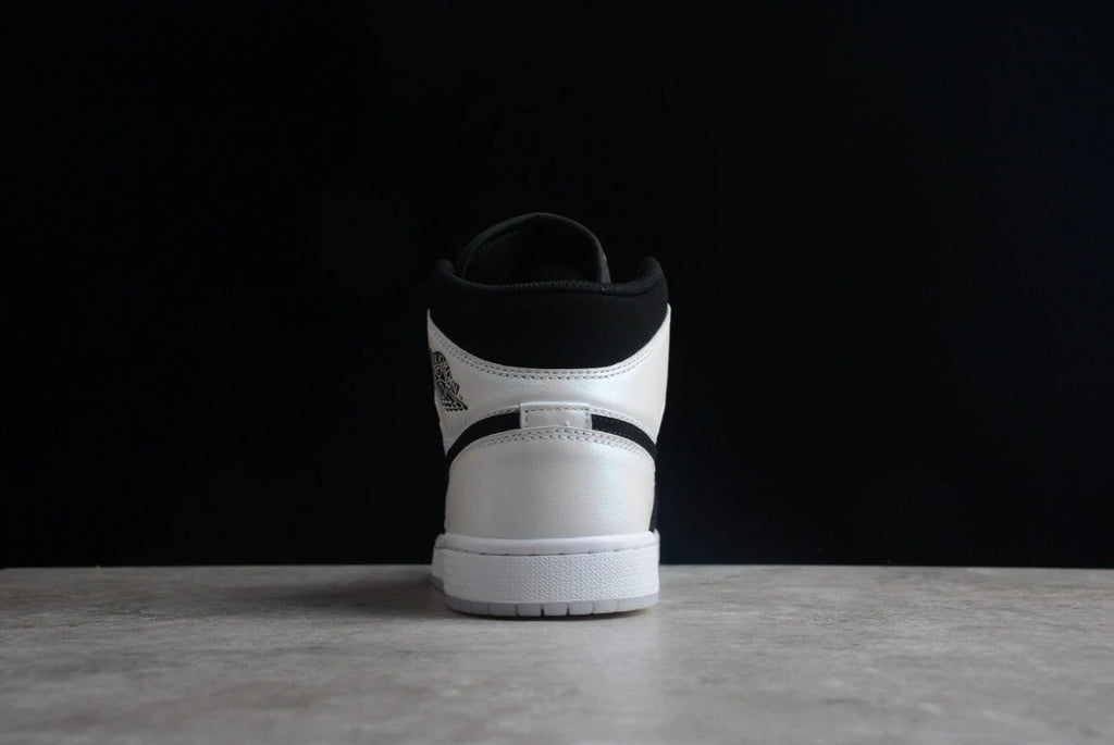 Air Jordan 1 Mid Diamond Shorts by Air Jordan