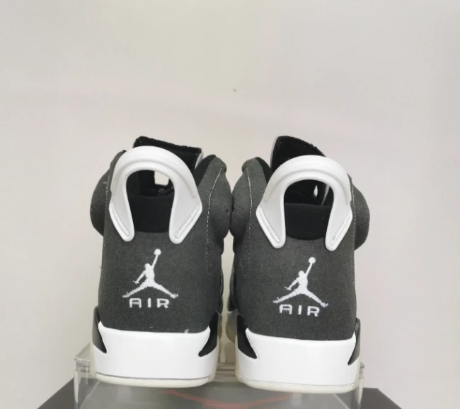 Air Jordan 6 Retro WMNS Tech Chrome by Air Jordan