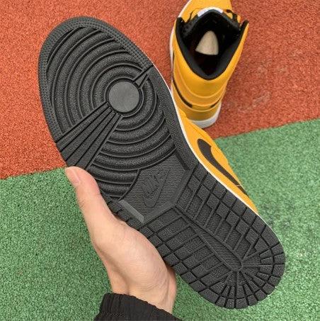 Air Jordan 1 Black And Yellow by Air Jordan