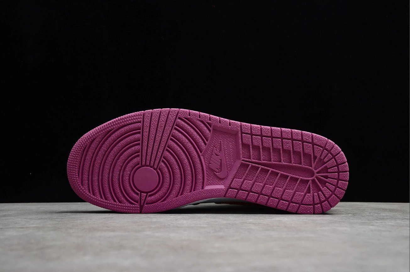 Air Jordan 1 Mid Familia by Air Jordan