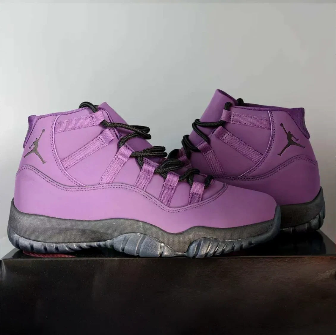 Air Jordan 11 Mojave Shoes Sneaker by Air Jordan