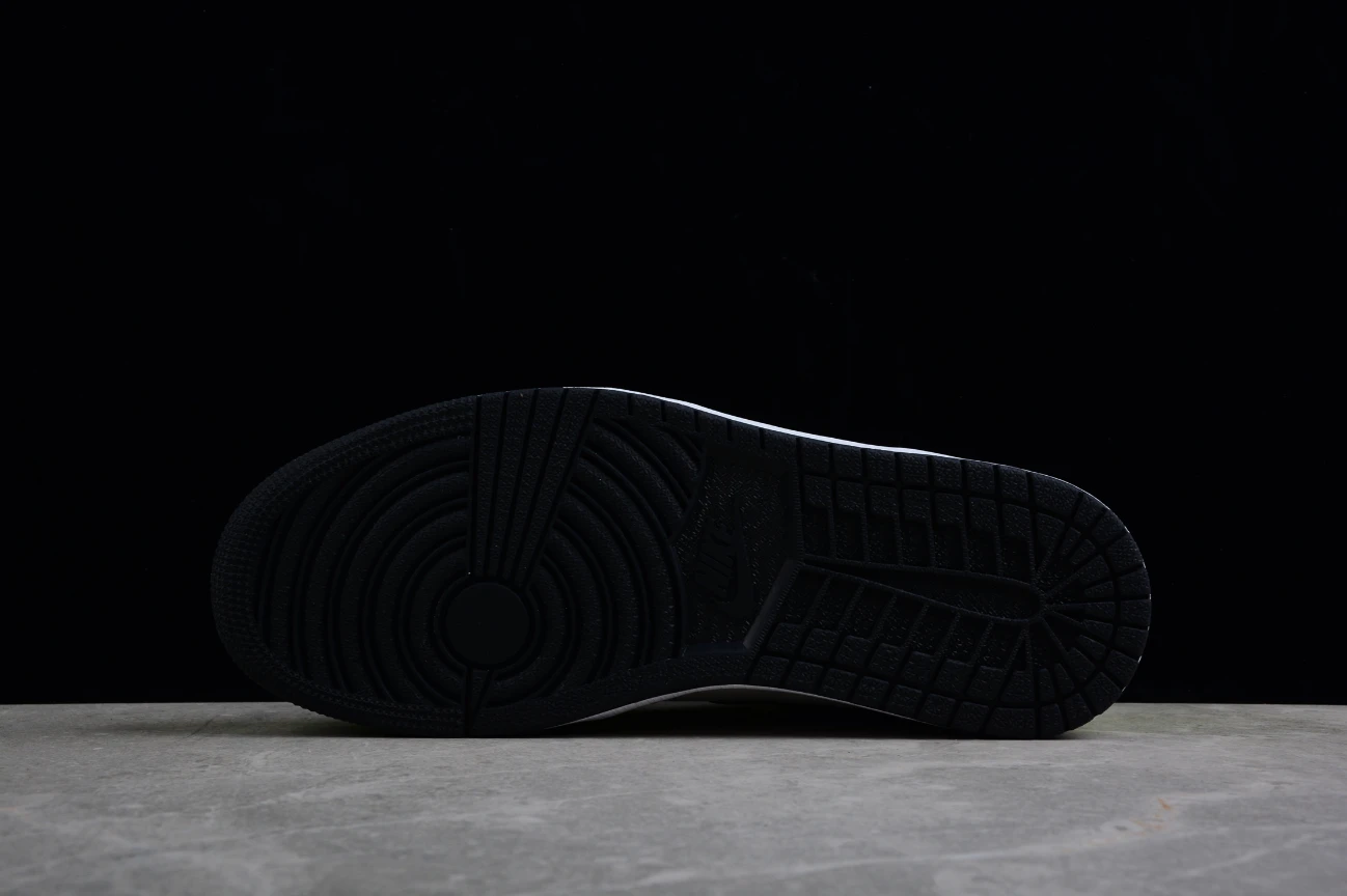 Air Jordan 1 Retro High OG Visionaire by Air Jordan
