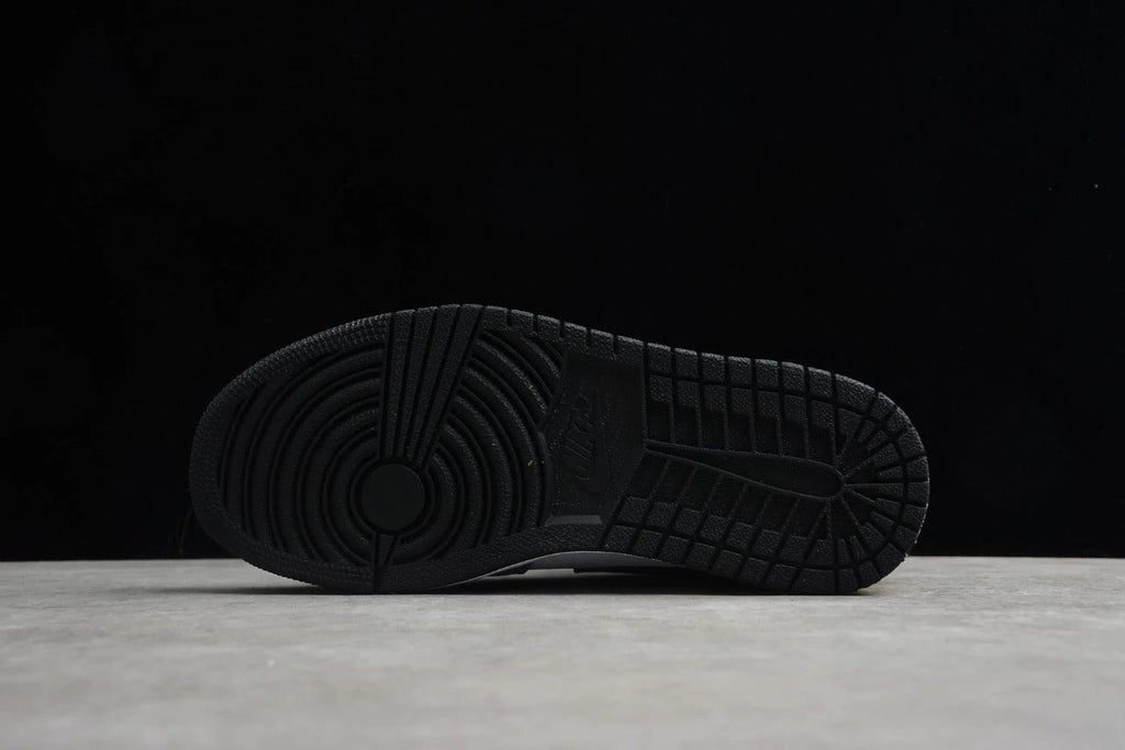 Air Jordan 1 Mid SE 'Lightbulb' by Air Jordan