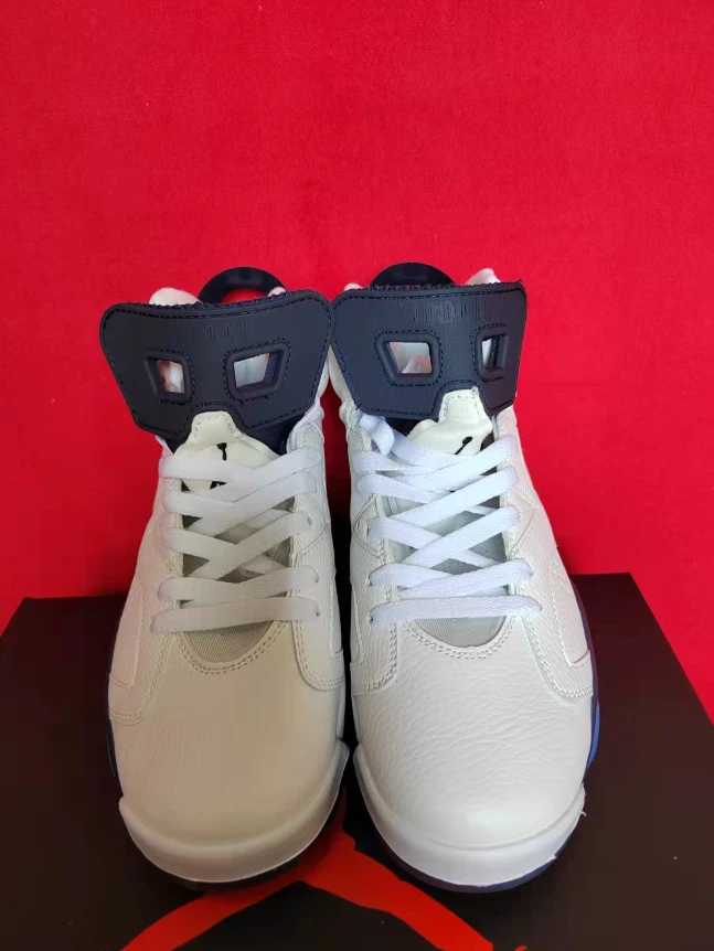 Air Jordan 6 Midnight Navy 2022 by Air Jordan