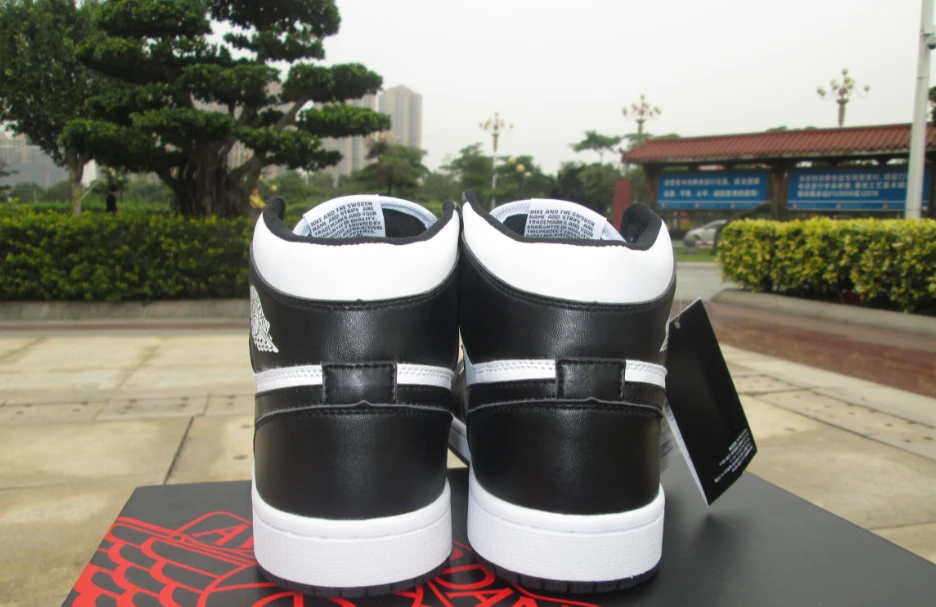Air Jordan 1 Retro High OG Black White by Air Jordan