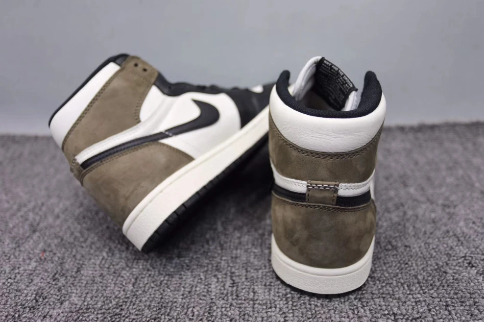 Air Jordan 1 Retro High OG GS Dark Mocha by Air Jordan