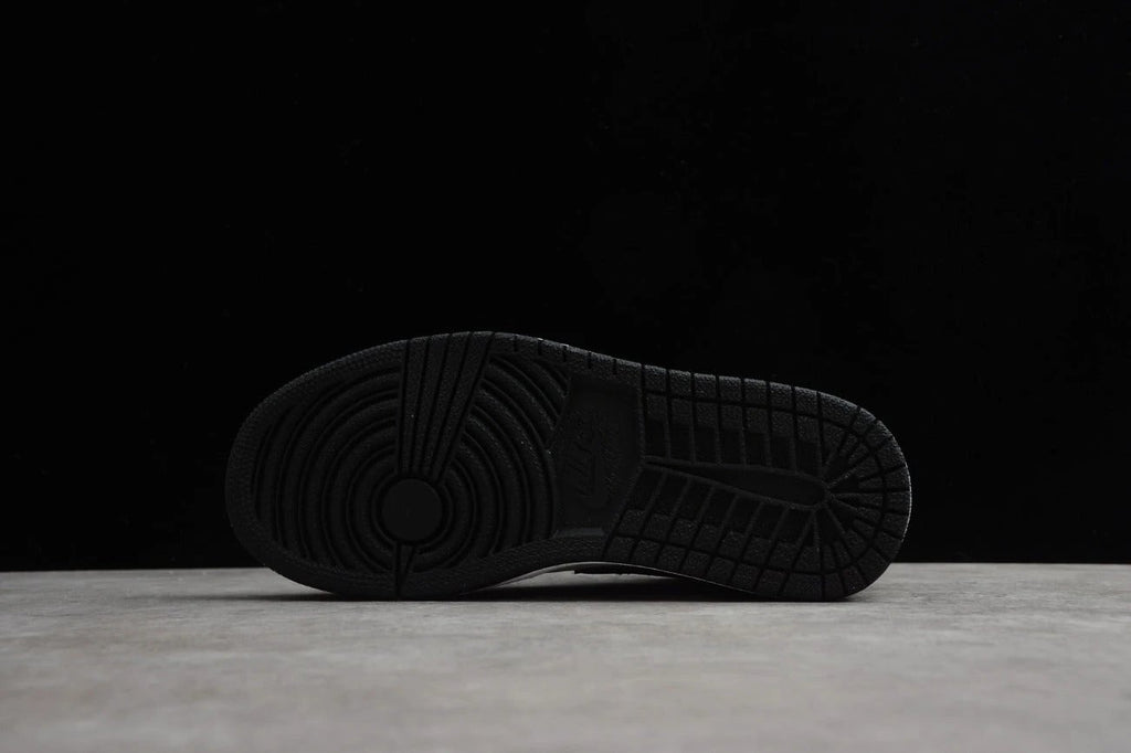 Air Jordan 1 Mid Reverse Black Toe by Air Jordan