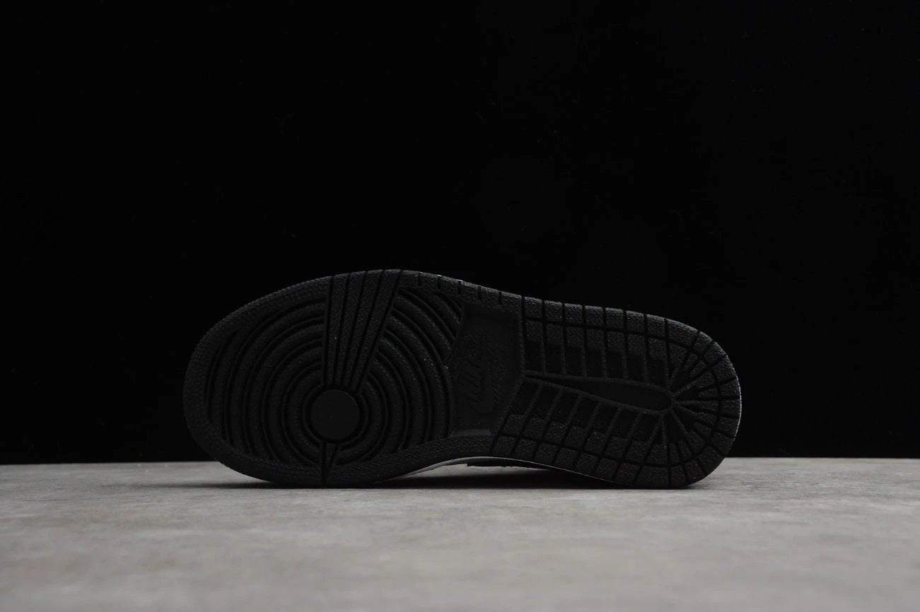 Air Jordan 1 Mid Reverse Black Toe by Air Jordan