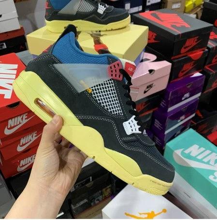 Air Jordan 4 Cavaliers by Air Jordan