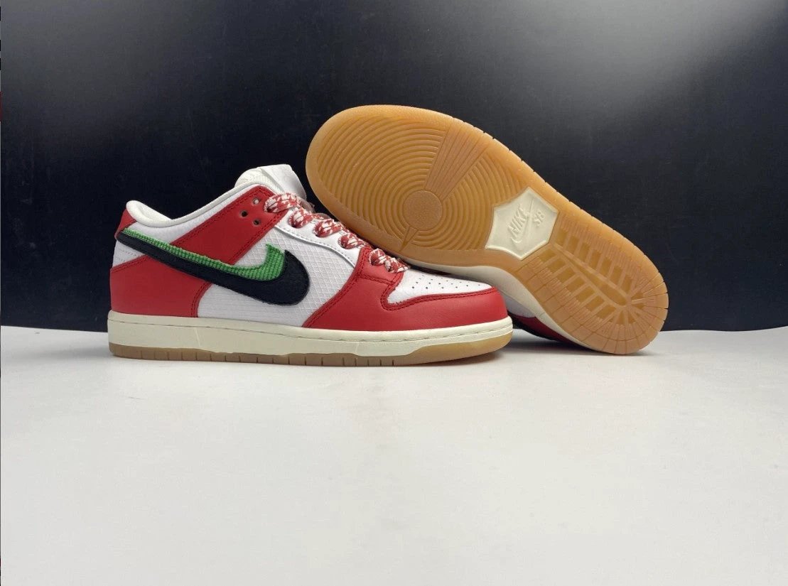 SB Dunk Frame Skate Low Shoes Sneakers by Air Jordan