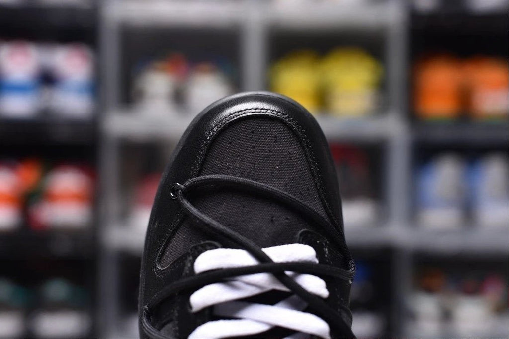Dunk Low Off-White Lot 50 Shoes Sneakers by Air Jordan