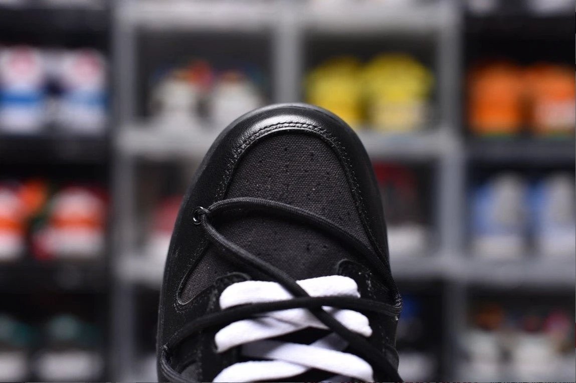 Dunk Low Off-White Lot 50 Shoes Sneakers by Air Jordan