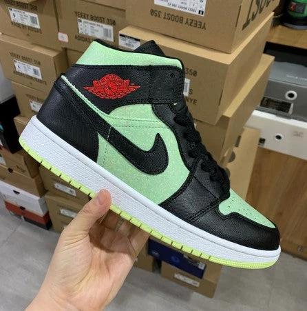 Air Jordan 1 Mid SE Black And Green by Air Jordan