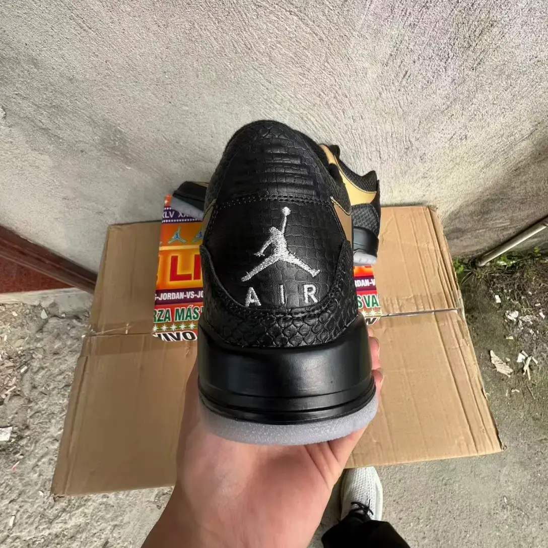 Air Jordan 3 Retro El Vuelo Black Sample Shoes Sneakers by Air Jordan