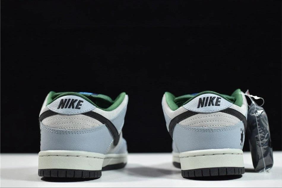SB Dunk Low Maple Leaf Central Park Shoes Sneakers by Air Jordan