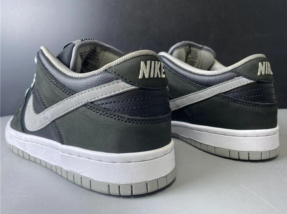 SB Dunk Low J-Pack Shadow Shoes Sneakers by Air Jordan