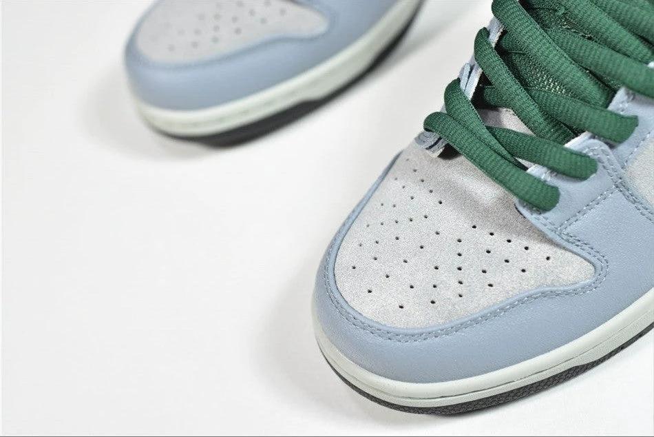 SB Dunk Low Maple Leaf Central Park Shoes Sneakers by Air Jordan